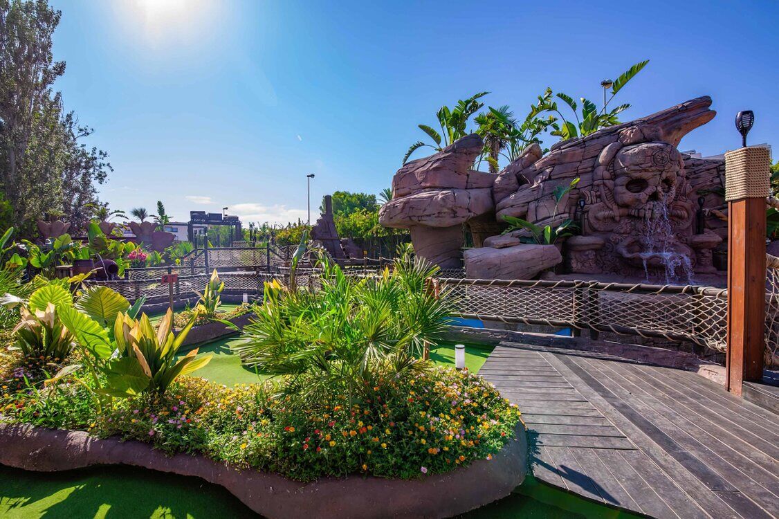 THE LOST ISLAND MINIGOLF MALLORCA